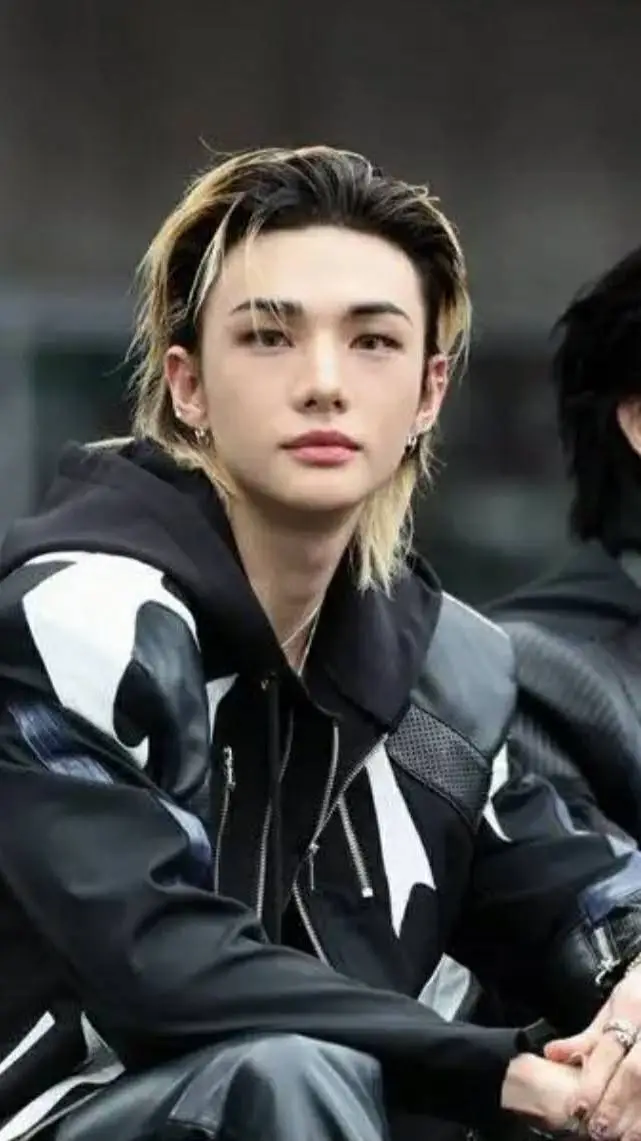 ai character: hwang Hyunjin  background