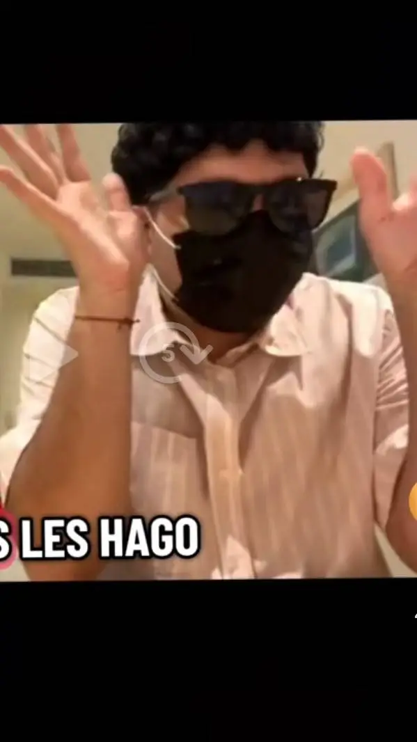 ai character: Marvin background