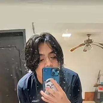 chat with ai character: gaara blox🍎