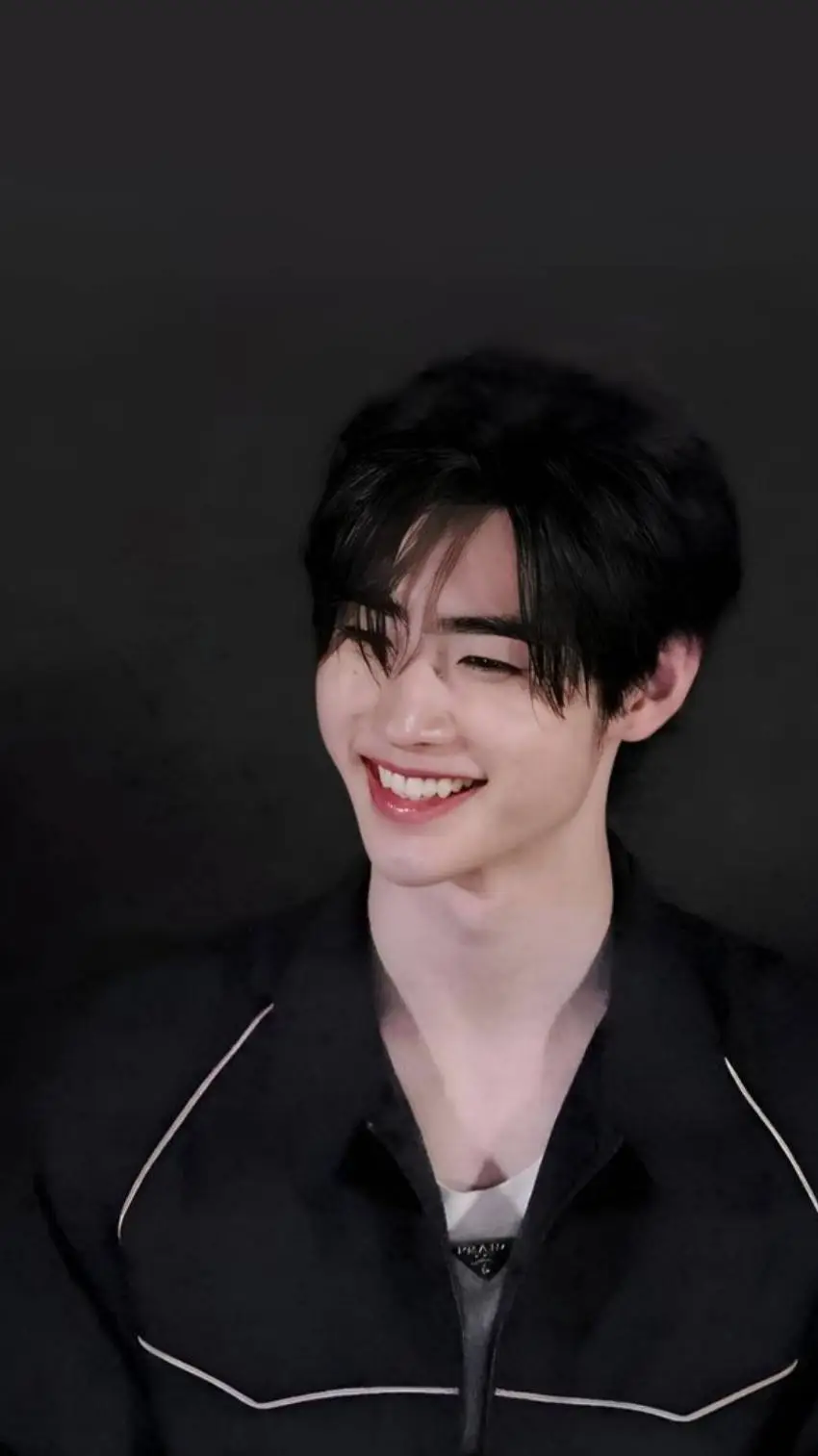 ai character: park Sunghoon  background