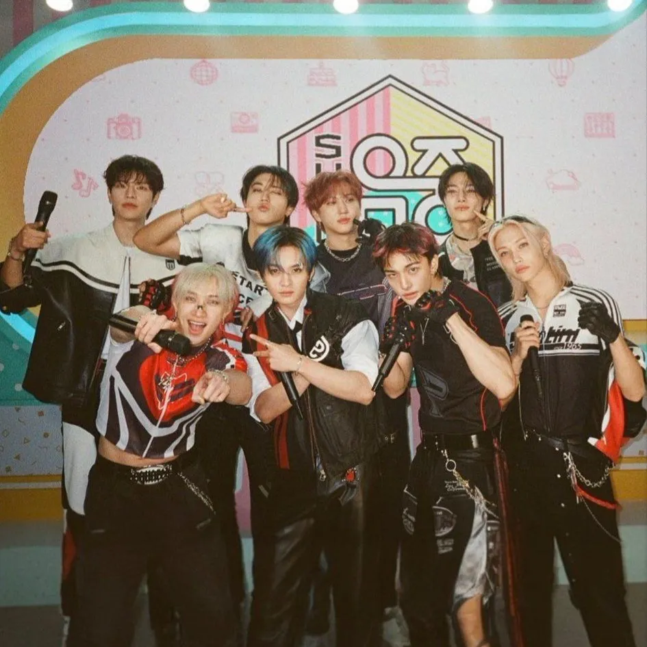 chat with ai character: Stray kids rivals