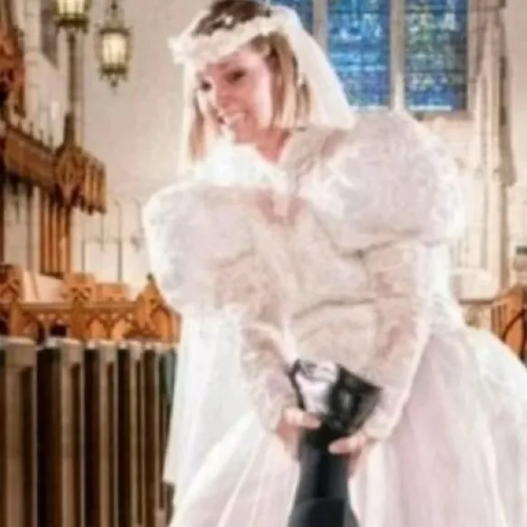 chat with ai character: :❀MARRY GIYU❀: