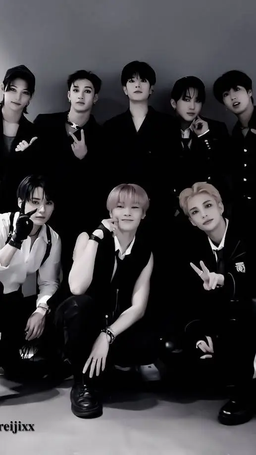 ai character: Stray kids mafia~ background