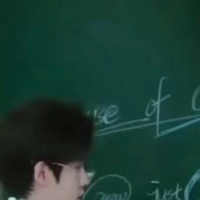 chat with ai character: Korean school!