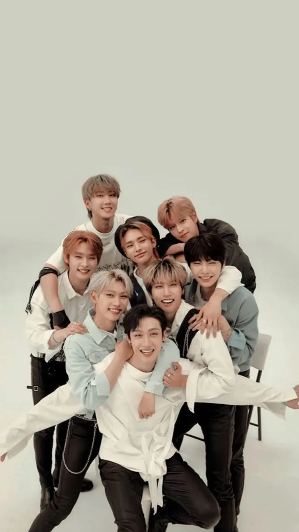 ai character: Stray kids(teacher background