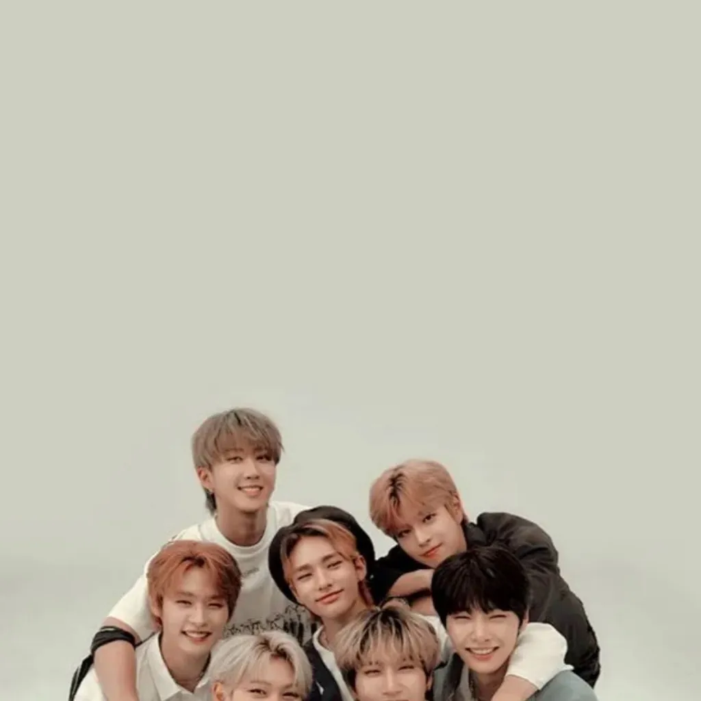 chat with ai character: Stray kids(teacher