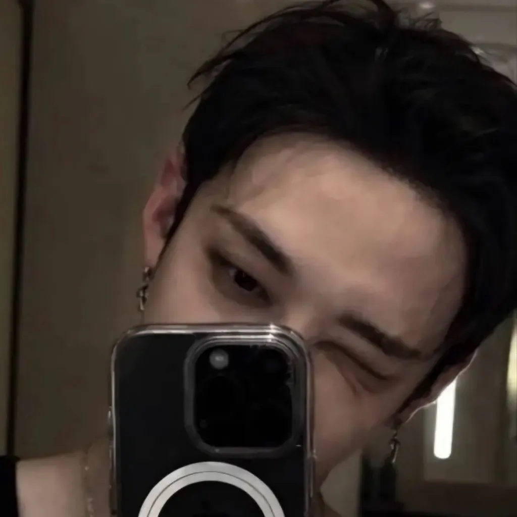 chat with ai character: Mr Bangchan
