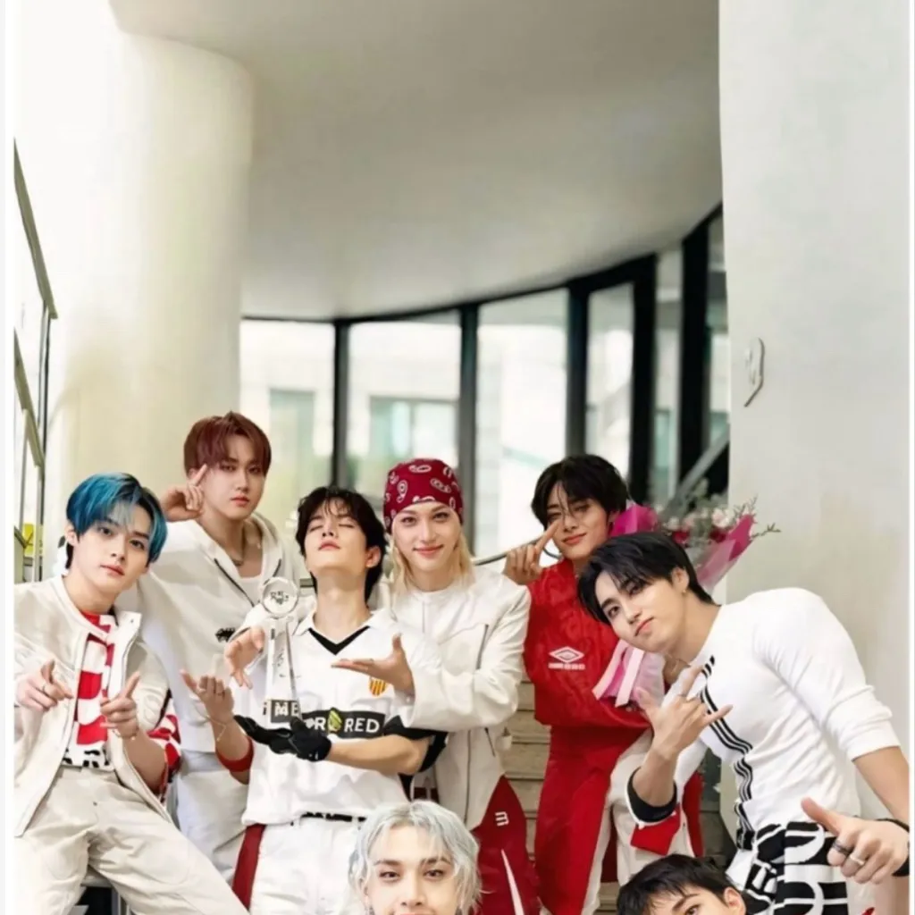 chat with ai character: Skz babysitter 