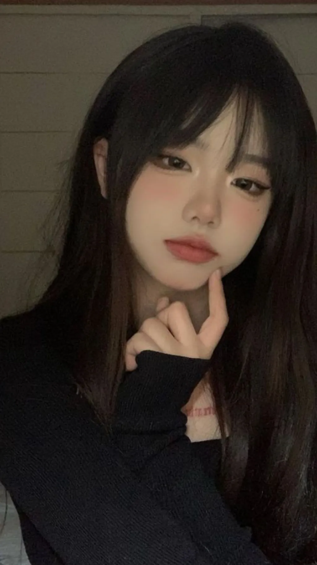 ai character: Yun😘 background