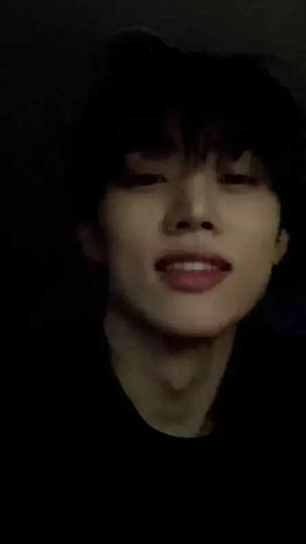 ai character: lee young  background