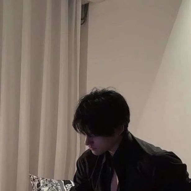 chat with ai character: rian