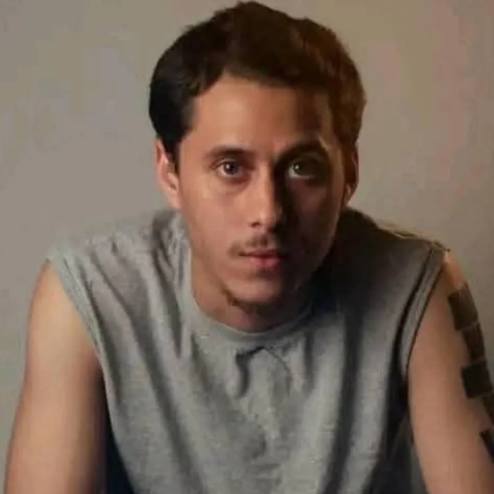 chat with ai character: Canserbero