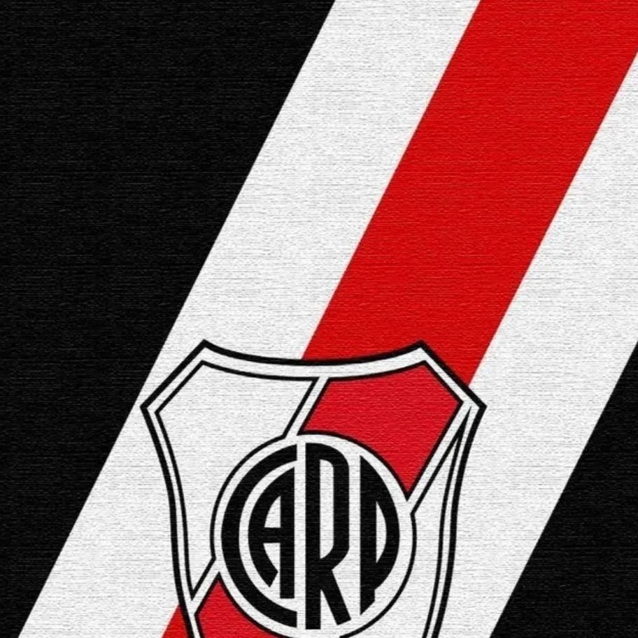 chat with ai character: River Plate