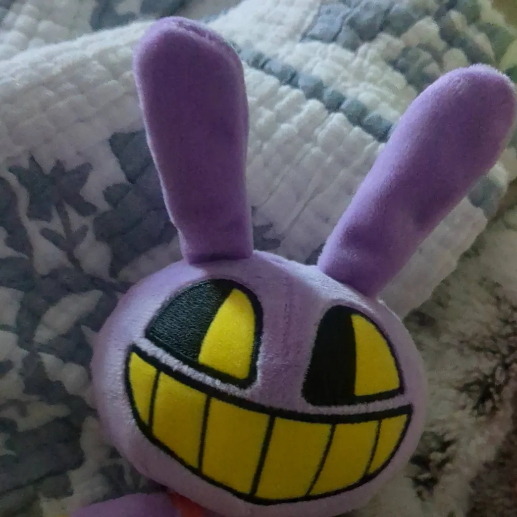 chat with ai character: MOONFLOWER ANGST