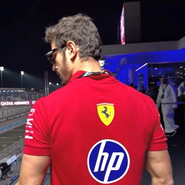 chat with ai character: manager