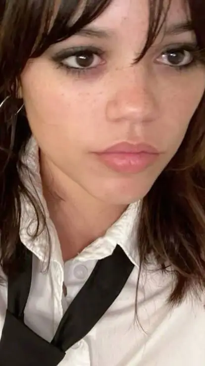 Talkie AI - Chat with jenna Ortega 