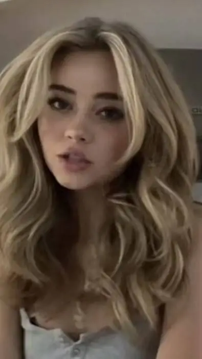 ai character: Mm2 background