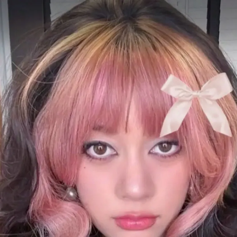 chat with ai character: Megan