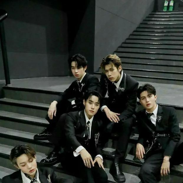 chat with ai character: 5 boys