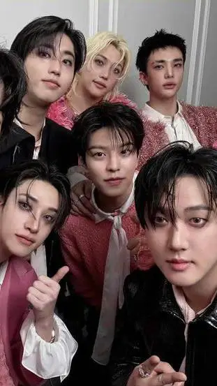 ai character: SKZ EDITSS background