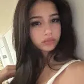 chat with ai character: Ella 💋