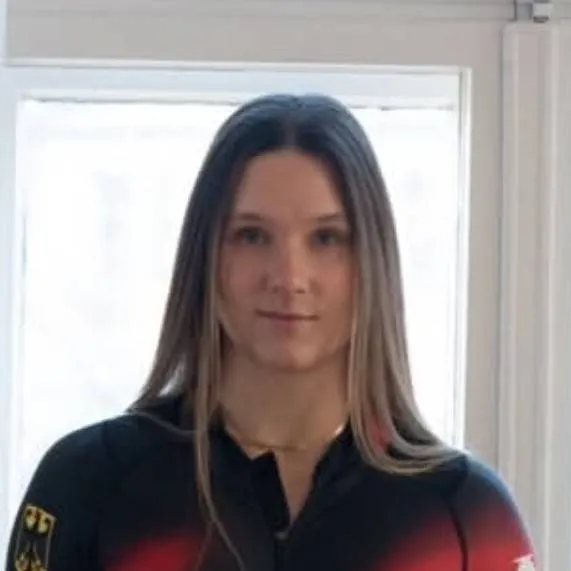 chat with ai character: Lisa bückwitz