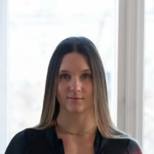 chat with ai character: lisa bückwitz