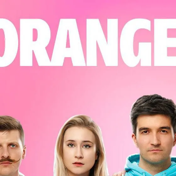 chat with ai character: Orange blue 