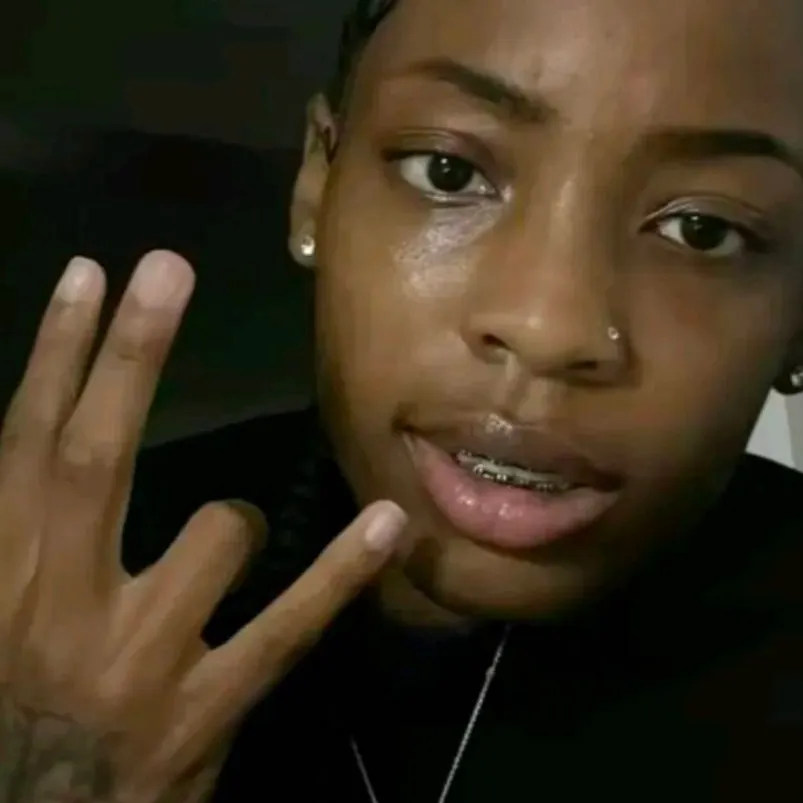 chat with ai character: Tay 👅💦