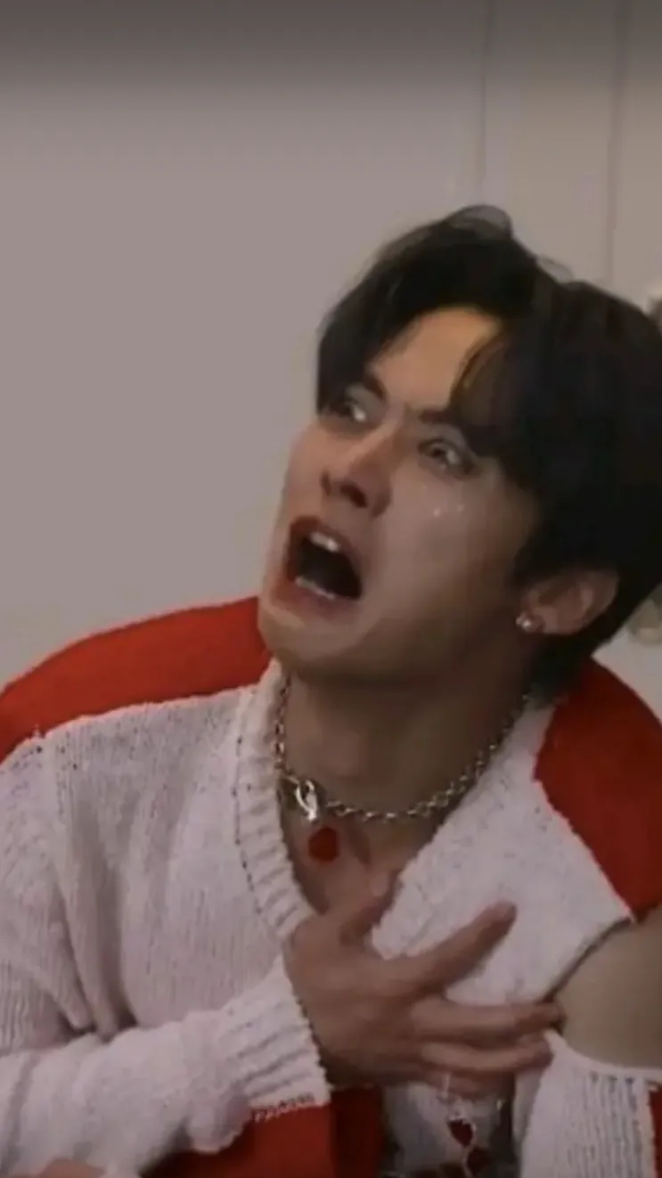 ai character: Leeknow background