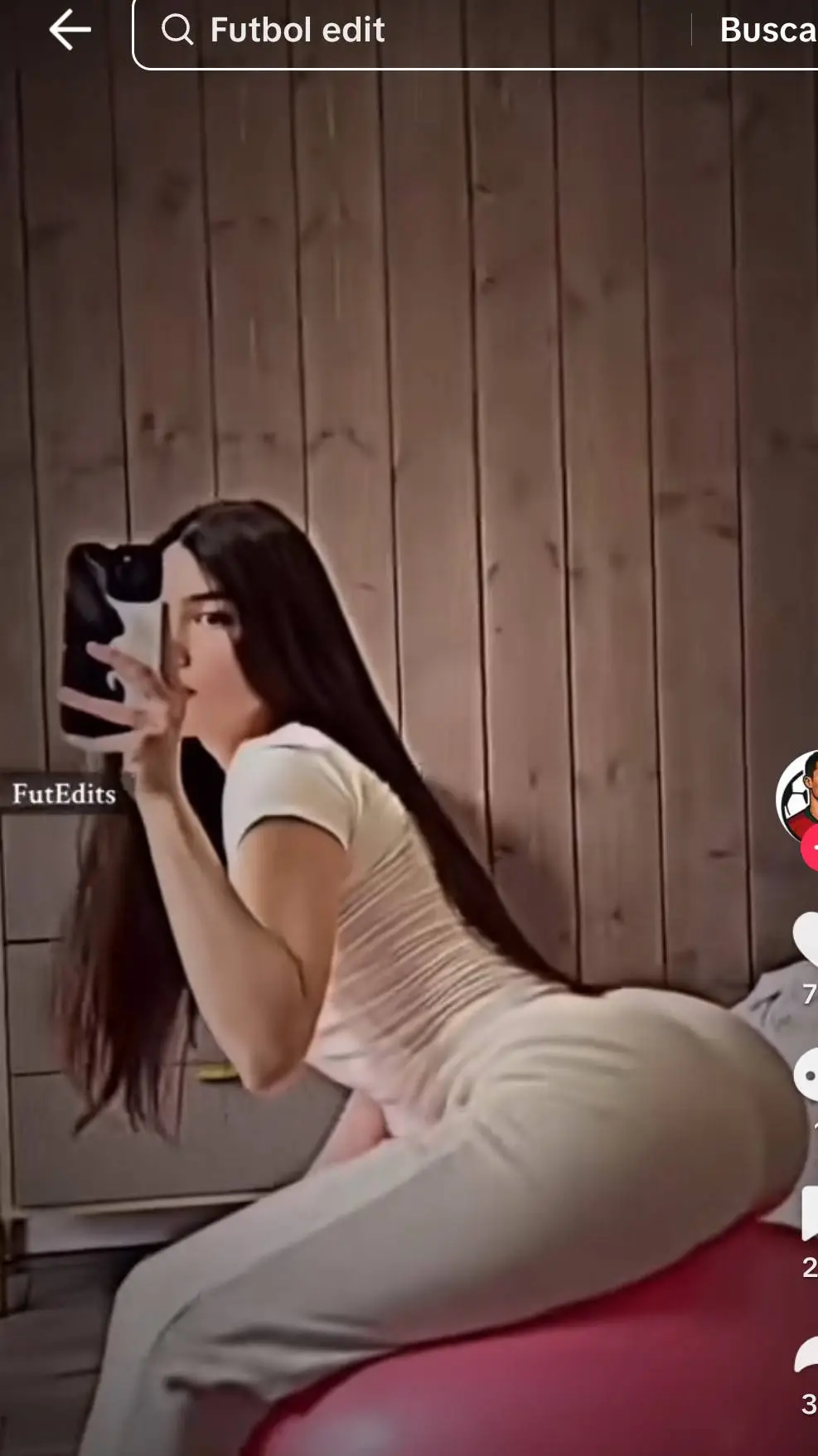 ai character: lili background