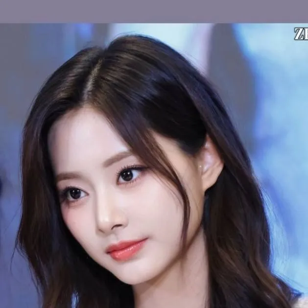 chat with ai character: Tzuyu 