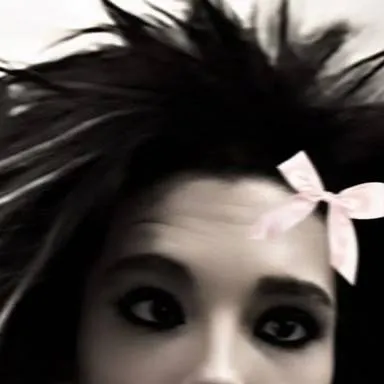 chat with ai character: bill Kaulitz 