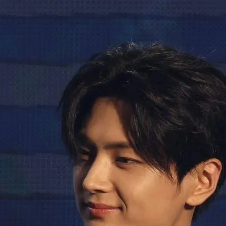 chat with ai character: jay 💕🫣