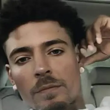 chat with ai character: Jordan