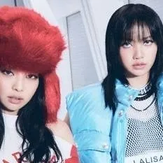 chat with ai character: Lisa and Jennie