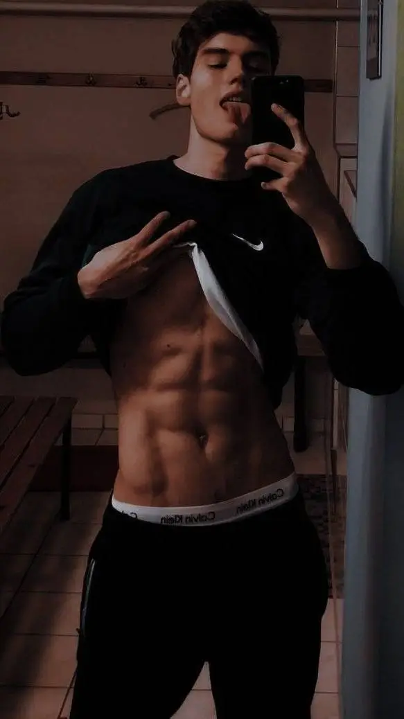 ai character: Ethan Montel background