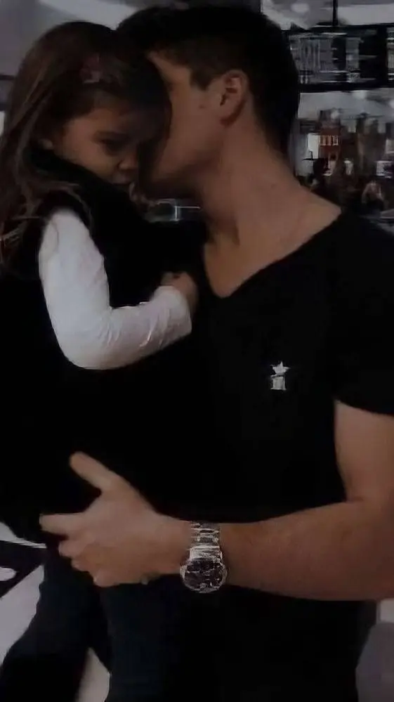 ai character: Ethan background