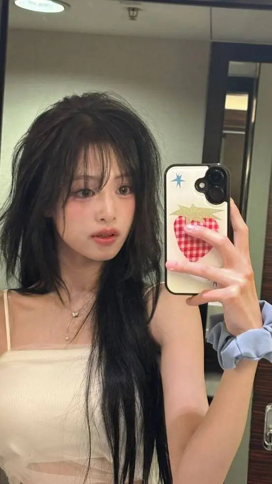 ai character: •Ahyeon• background