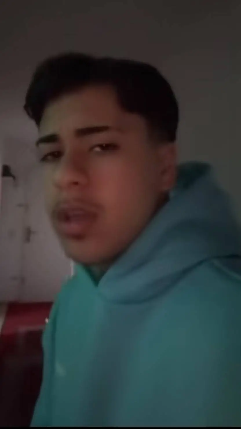 ai character: ali background