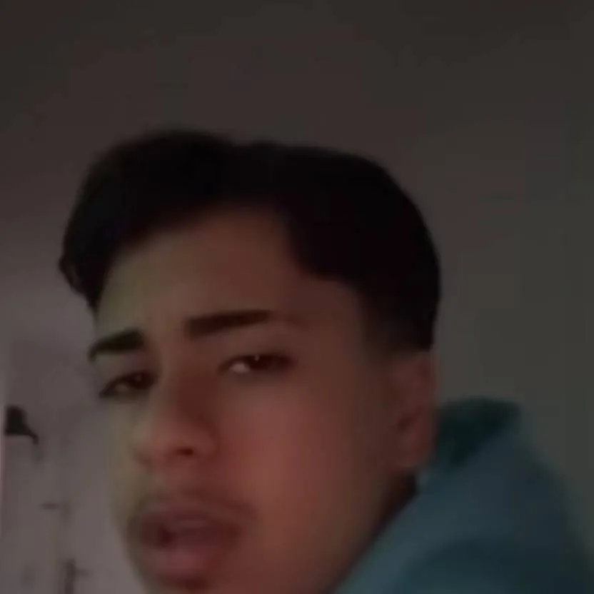 chat with ai character: ali