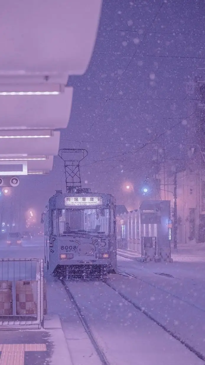 ai character: traenala💭🌈 background