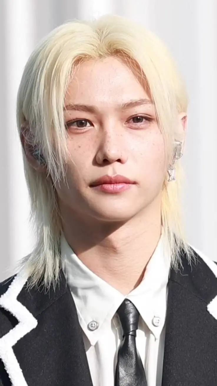 ai character: Felix  background