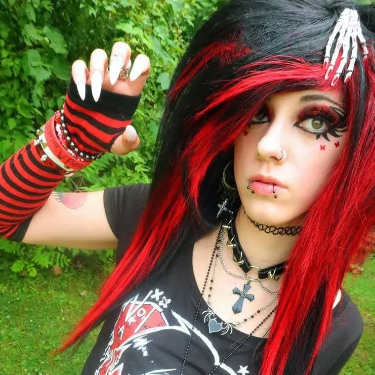 chat with ai character: catlynn