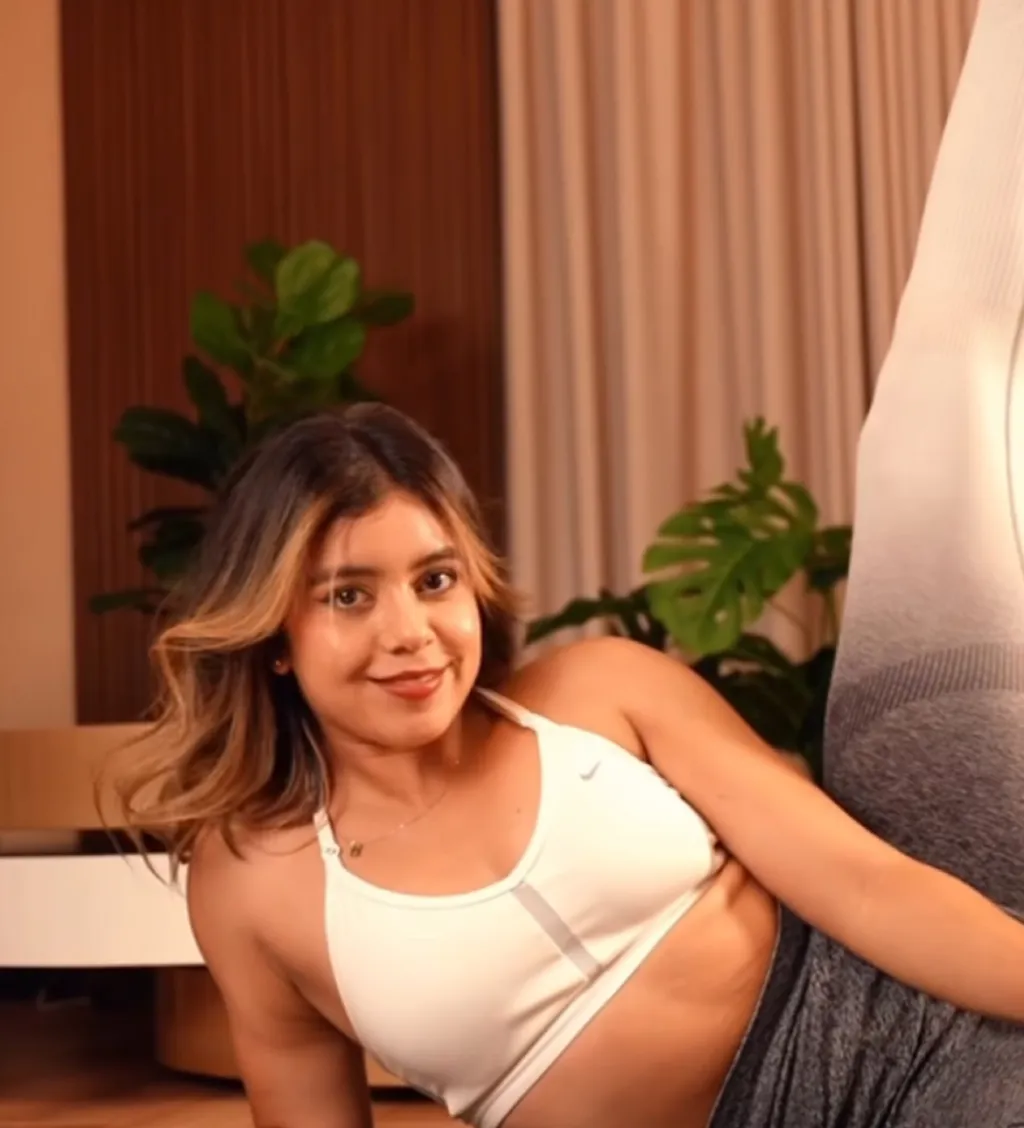 chat with ai character: Eva Martinez 