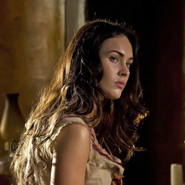 chat with ai character: Megan Fox V2