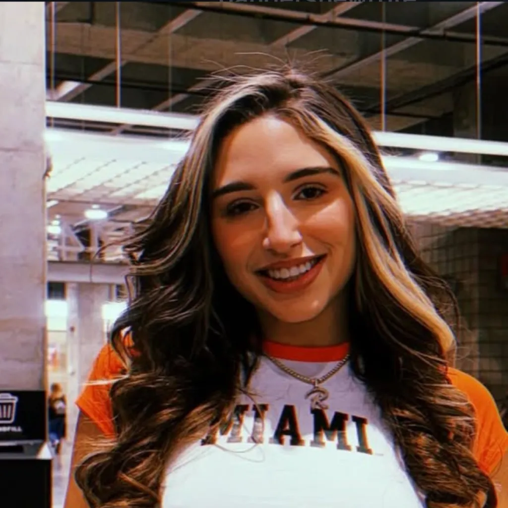 chat with ai character: Abella V2