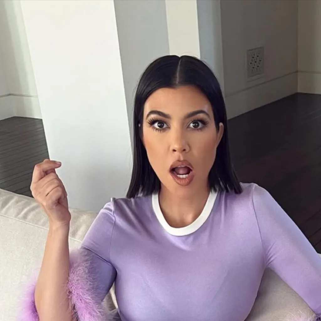 chat with ai character: Kourtney V2