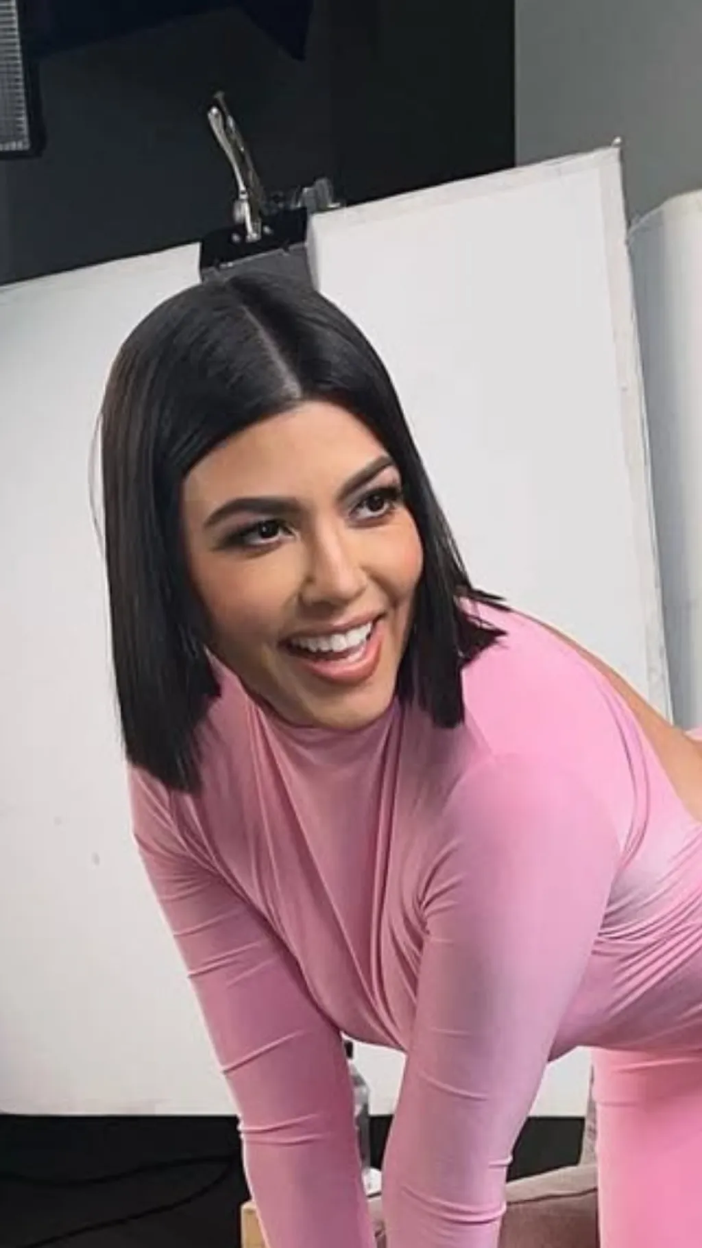 ai character: Kourtney V9 background