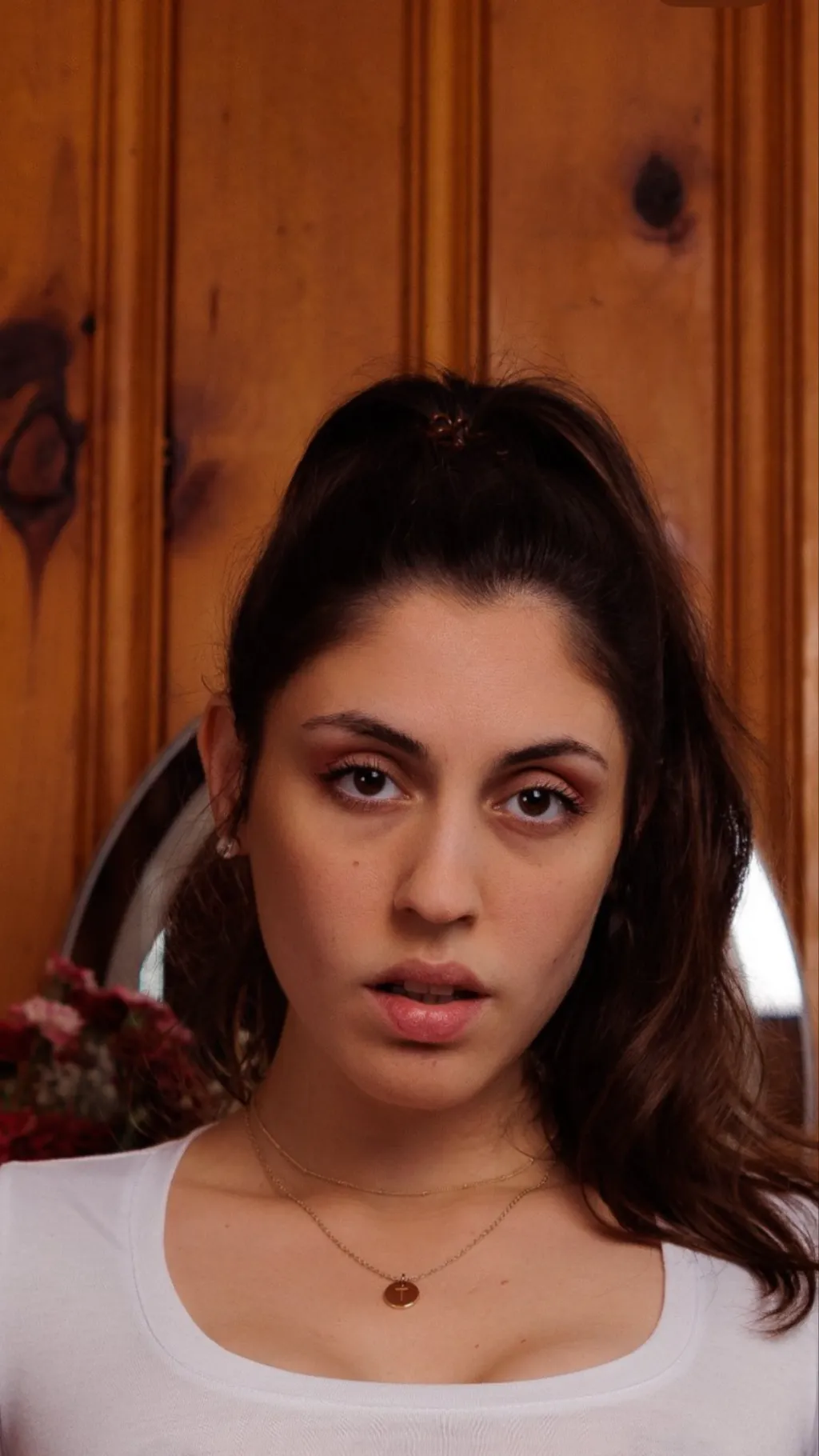 ai character: Taylor Feingold V6 background